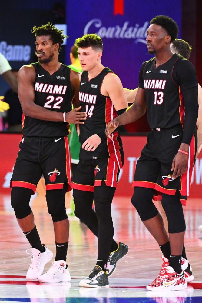 湖人在进攻 湖人在进攻